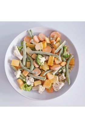 De mix bestaat uit een verscheidenheid aan gezonde ingrediënten, zoals gevriesdroogde wortelen en broccoli, die een bron van vezels en noodzakelijke voedingsstoffen zijn voor je vogel. Deze groenten dragen bij aan een gezonde spijsvertering en ondersteune